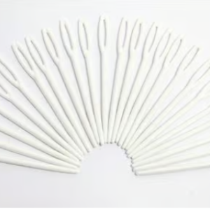 Plastic Threading Needles Pk25